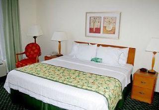 Fairfield & By Marriott Richmond 3*