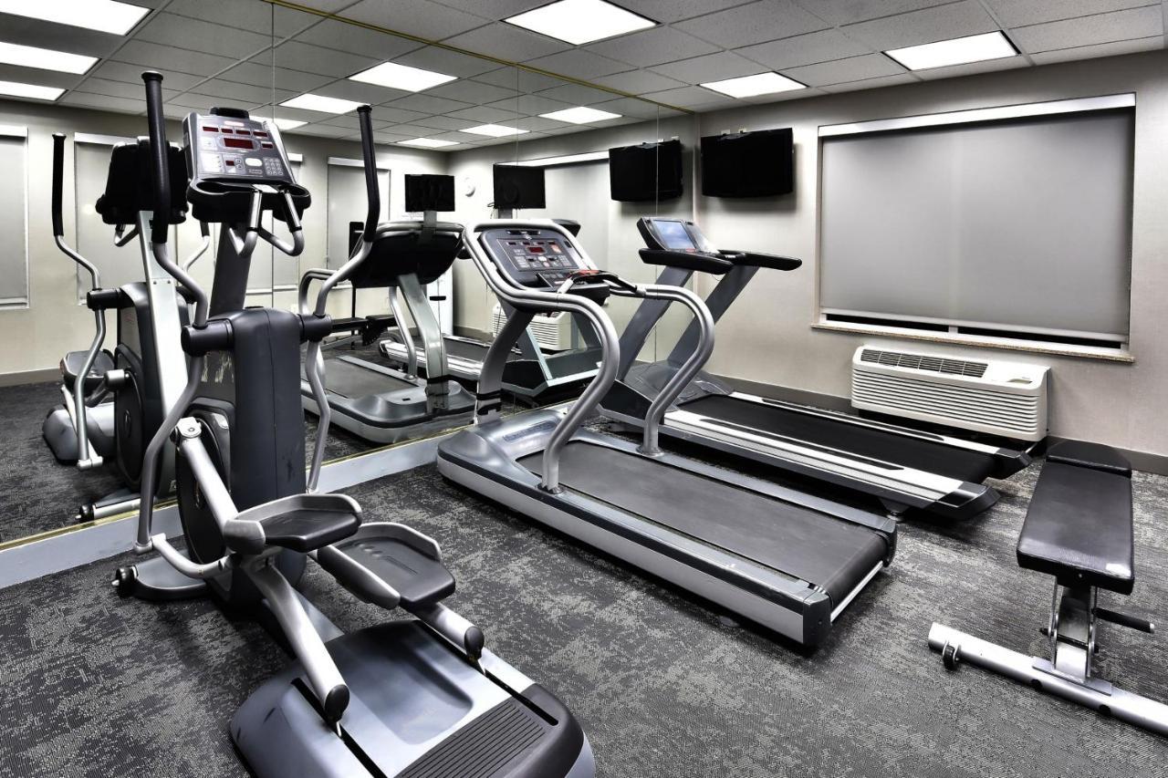 Fairfield & By Marriott Richmond Hotel 3*