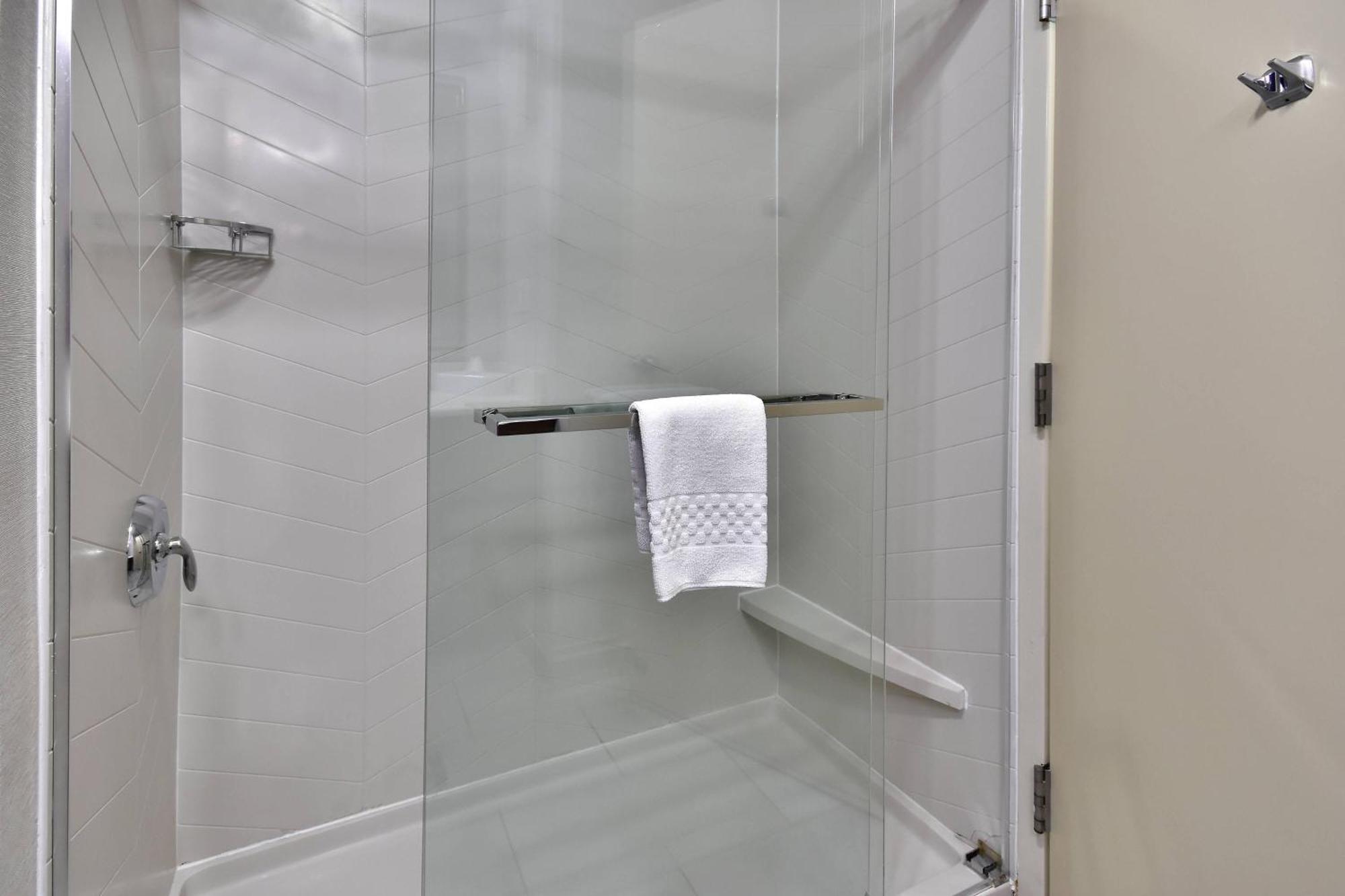 Fairfield & By Marriott Richmond Hotel 3*