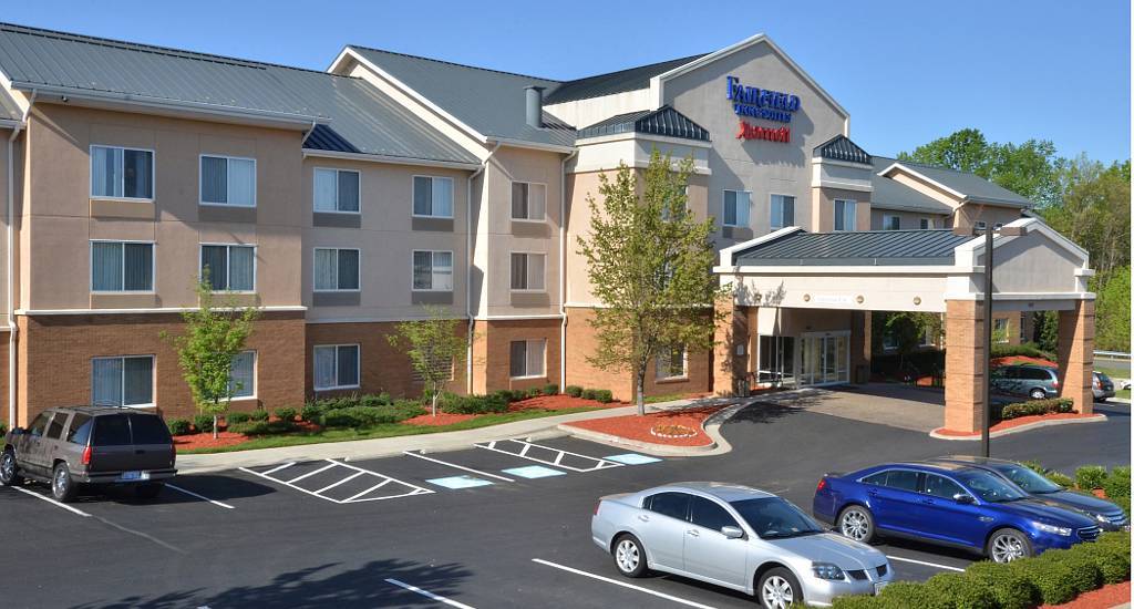 Hotel Fairfield & By Marriott Richmond 3*