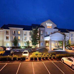 Fairfield & By Marriott Richmond Hotel 3*