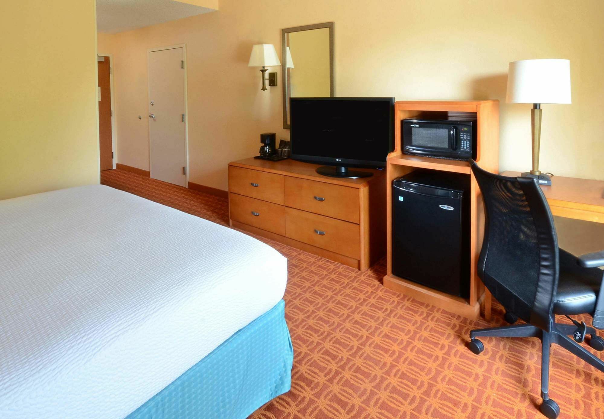 Fairfield & By Marriott Richmond Hotel Innsbrook