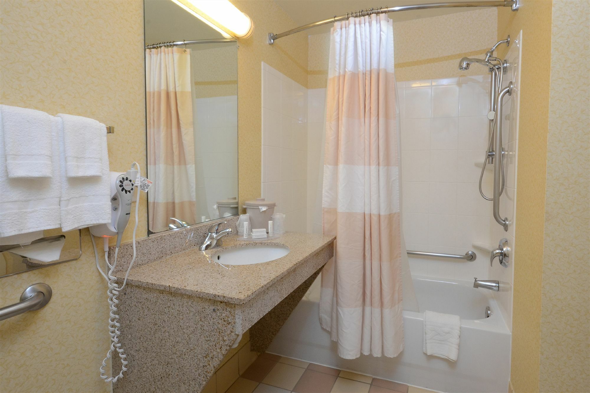 Fairfield & By Marriott Richmond Hotel Innsbrook